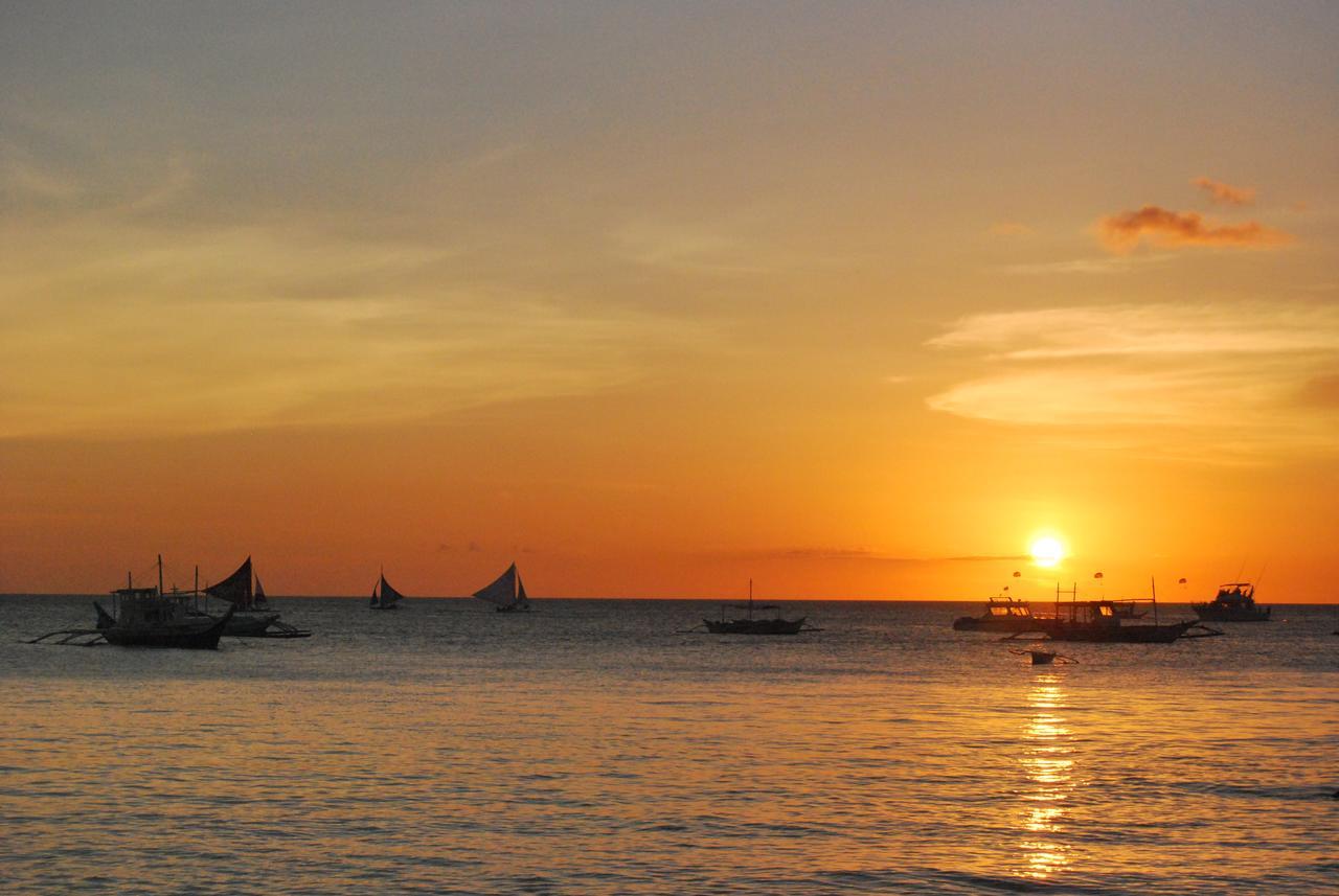 Hotel Blue Coral Boracay 3*